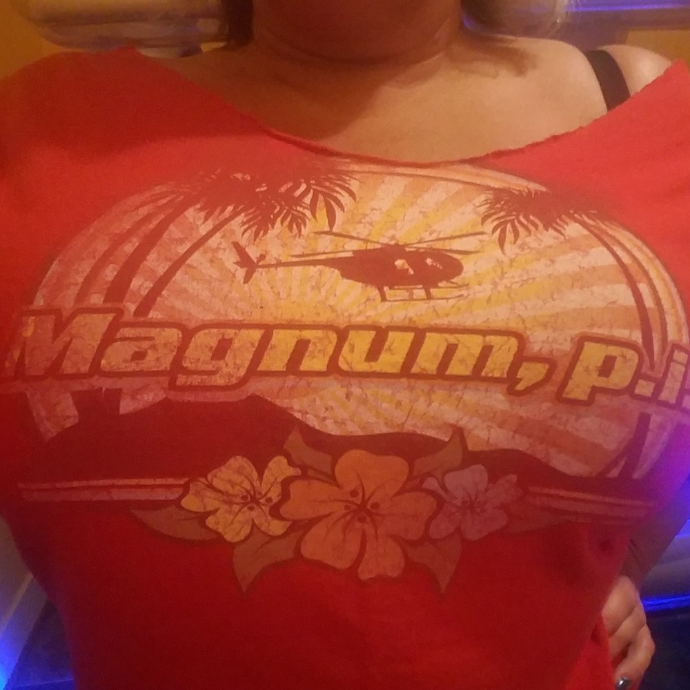 Magnum, P.I. Men's T-shirt NEW